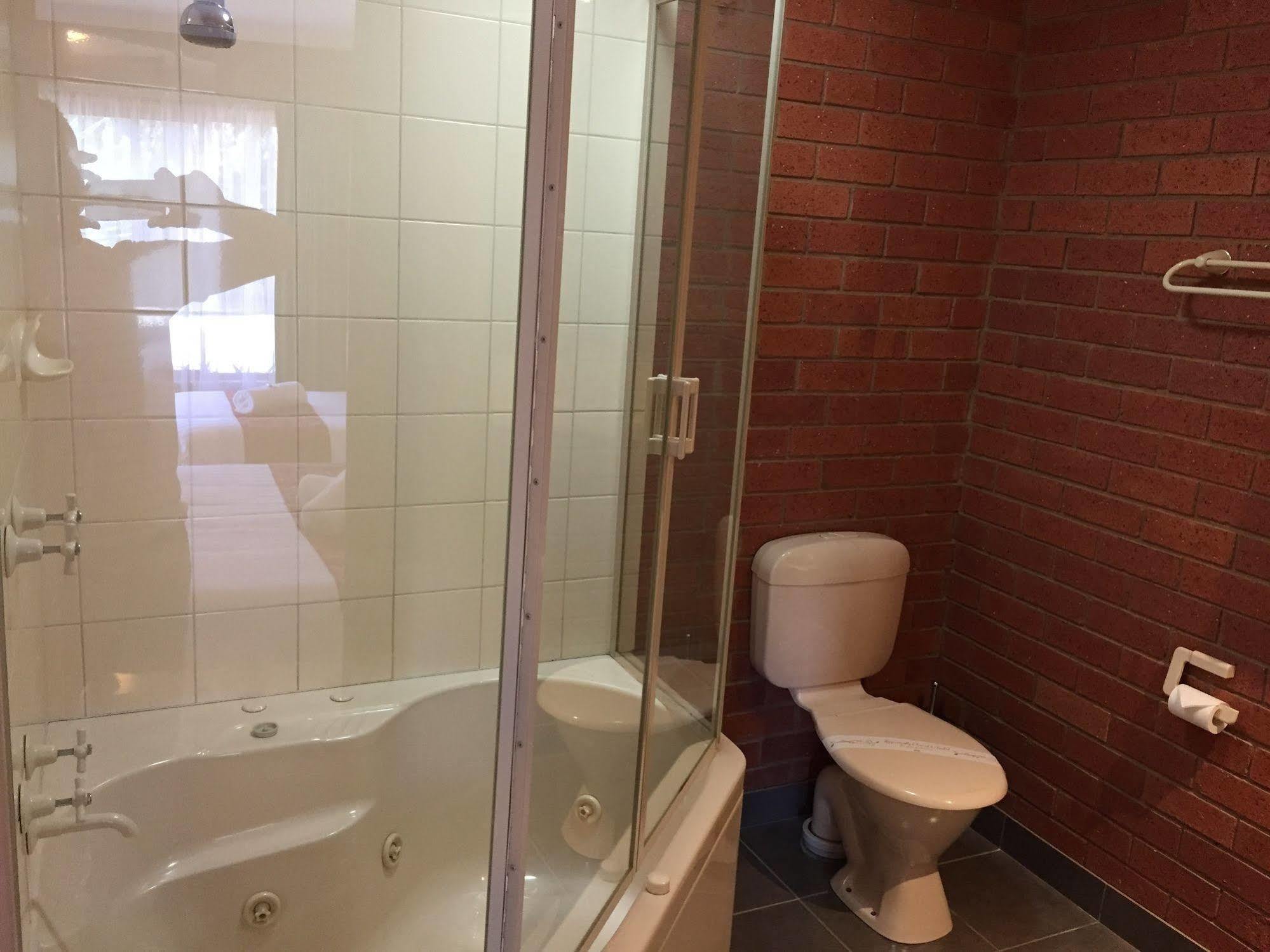 Bendigo Goldfields Motor Inn Екстер'єр фото