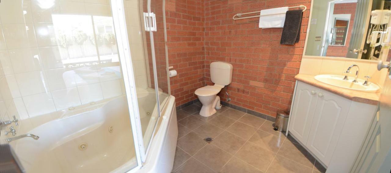 Bendigo Goldfields Motor Inn Екстер'єр фото